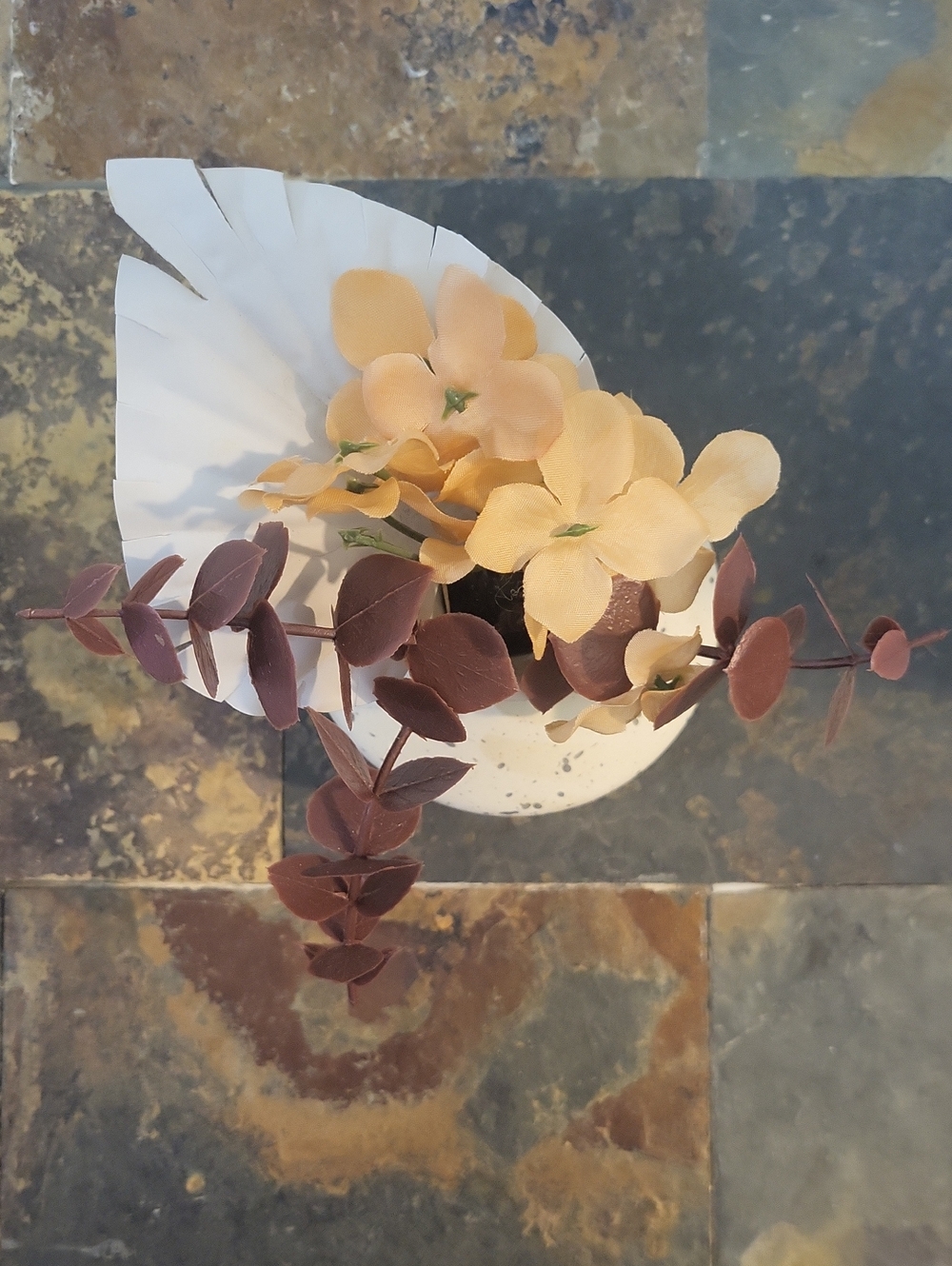 🍂Charming Neutral Terazzo Speckled Ceramic Vase With Faux Fall Florals - Picture 3 of 5